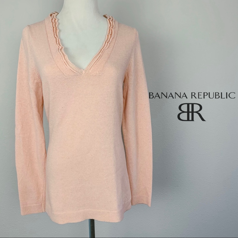 Banana Republic Peach Pink Wool Cashmere Ruffle V-Neck Sweater S Italian Yarn
